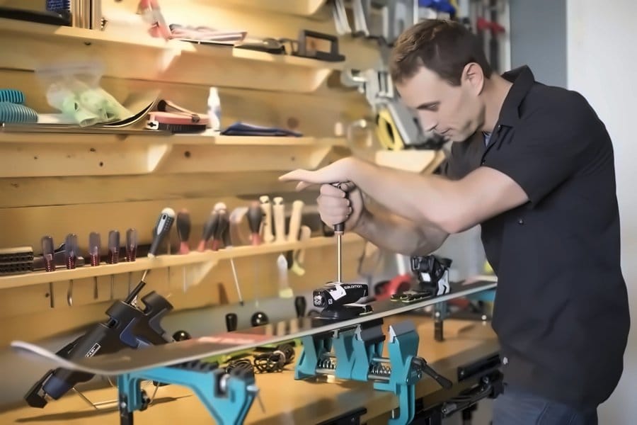 Torquing a ski binding to spec on the bench